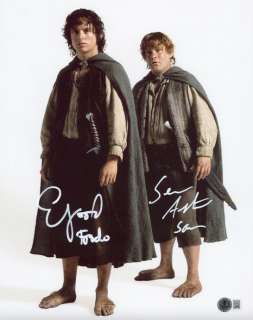 The Lord of The Rings - Elijah Wood (Frodo) & Sean Astin (Sam) - Signed 28x35 cm Photo, with Beckett COA | Catawiki