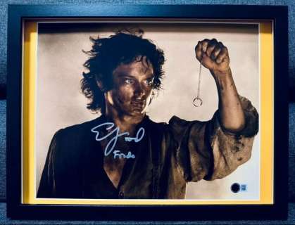 Lord of the Rings - Elijah Wood signed Picture / „Frodo“ Inscription / 30x40cm Frame / Beckett / | Catawiki