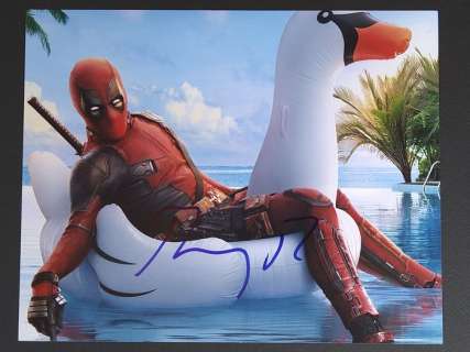 Deadpool - Signed by Ryan Reynolds, with Letter of Authenticity - Photo, Autograph | Catawiki
