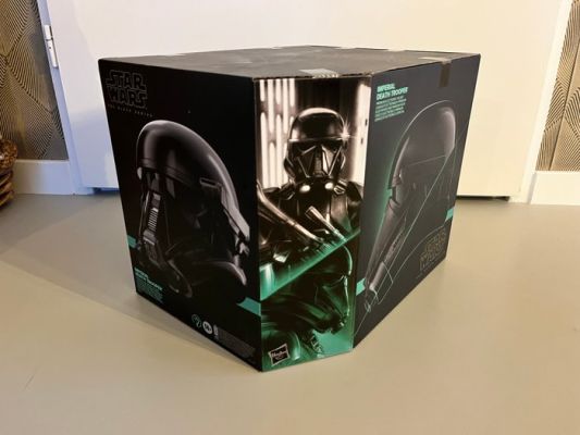 Star Wars - Hasbro - - Movie prop Hasbro Black Series Imperial Death Trooper electronic helmet, approx 13.5 inches tall, boxed, | Catawiki