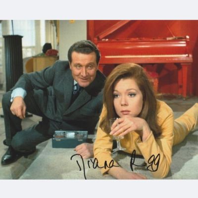 James Bond 007: On Her Majesty’s Secret Service - Signed by Diana Rigg (+) (Tracy Bond) | Catawiki