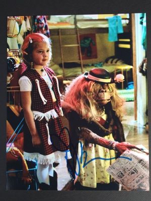 E.T. the Extra-Terrestrial - Signed by Drew Barrymore, with Letter of Authenticity - Photo, Autograph | Catawiki