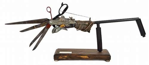 Lot 1844 - Edward Scissorhands hero metal-bladed scissorhand.