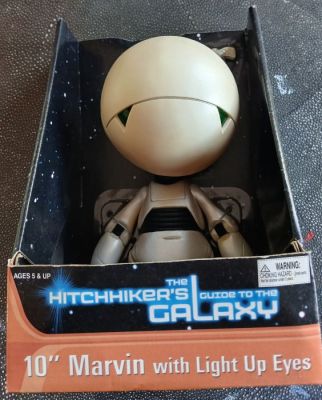 Neca - Figure - 10" Marvin figure The Hitchhicker’s guide to the Galaxy - Plastic | Catawiki
