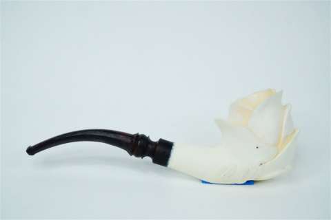 Lot 218 - The Legend of Zorro-Catherine Zeta-Jones "Elena" Pipe