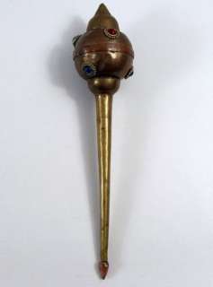 Lot 712 - Eragon Gypsy Parlor Jewel Prop