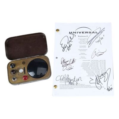 WAREHOUSE 13 (T.V. SERIES, 2009-2014) - Lot #415 : Farnsworth Communicator with Cast-Autographed Bound Pilot Script