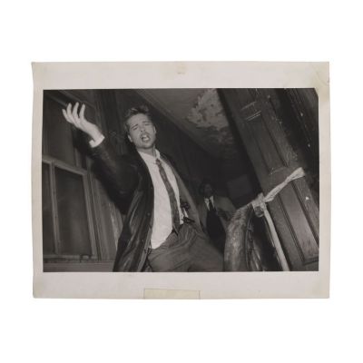 SEVEN (1995) - Lot #933 : John Doe‘s (Kevin Spacey) Photograph of Det. Mills (Brad Pitt) and Det. Somerset (Morgan Freeman)