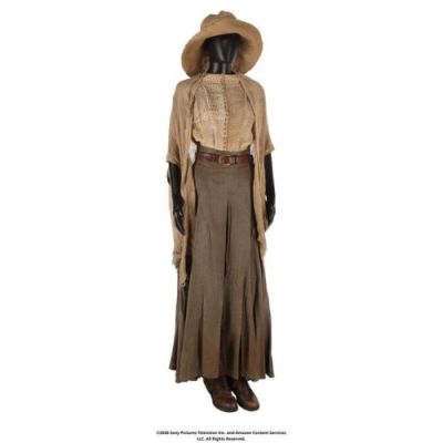 Wheel of Time, the (T.V. Series, 2021-2023) | Lot  225. Moiraine Damodred’s Desert Costume | Propstore