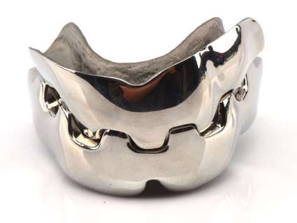 James Bond Jaws Teeth Licensed Factory Entertainment Authentic 1:1 Scale of JAWS Teeth, Limited… | Ewbank’s