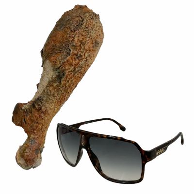 Lot 227: Poker Face Season 2 Charlie Cale (Natasha Lyonne) Screen Used Sun Glasses & Turkey Leg Ep 201 | VIP Fan Auctions