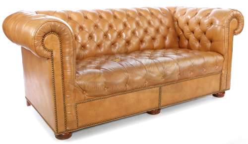 John Wick: Chapter 3- Parabellum | The Continental Hotel’s Lobby Sofa | Propstore