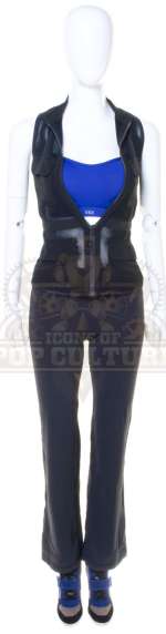 Lot 18 - Grown Ups 2 - Roxanne Feder‘s (Selma Hayek) Workout Outfit - 33-8