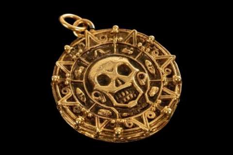 "Pirates of the Caribbean: The Curse of the Black Pearl" Reproduction Cursed Aztec Coin | SXV