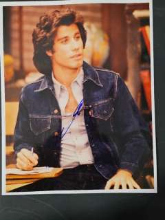 Welcome Back Kotter - Classic TV | Welcome Back Kotter - Classic TV - Signed by John Travolta (Vinnie Barbarino) , with COA | Catawiki