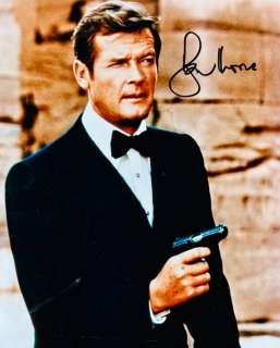 James Bond 007: The Spy Who Loved Me - Signed by Roger Moore - with COA BBC | Catawiki
