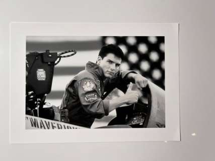 Top Gun (1986) - Tom Cruise (Lt. Pete "Maverick" Mitchell) - Collector Image - Size 42x30 cm - 100% new - Gallery Stamp - Never Exposed - Baryta - Flat shipped ! - No carton tube - Ready to Frame size A3 42x30 cm | Catawiki