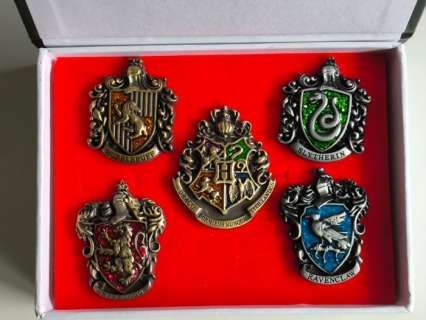 Themed collection - 5x Full Collection of Hogwarts pin badges