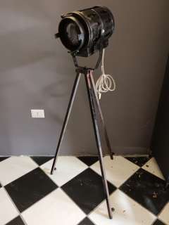 Wonderful cinematic light from the 50s, perfect with its patina of time. | Catawiki