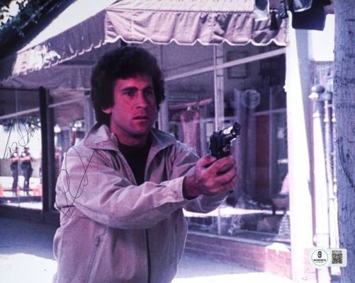 Starsky & Hutch - Signed by Paul Michael Glaser (David Starsky), with Beckett COA | Catawiki