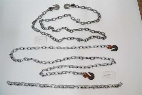 Breakdown-Prop Metal Chain and Plastic Stunt Chain | GWS Auctions