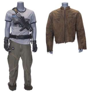 SERENITY (2005) - Lot #299 : Jayne Cobb‘s (Adam Baldwin) Costume with Screen-Matched Jacket
