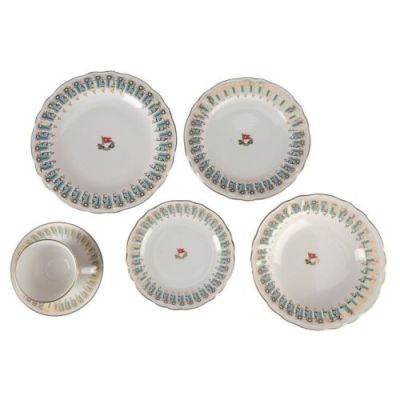 Titanic (1997) | Set of White Star Line Dinnerware | Propstore