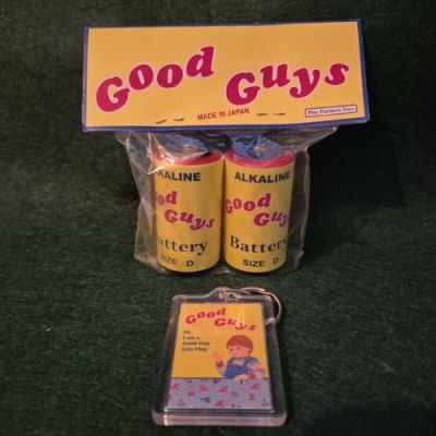Good Guys Chucky Battery Pack & Keyring Child’s Play Horror Collectibles | eBay Europe (Buy It Now)
