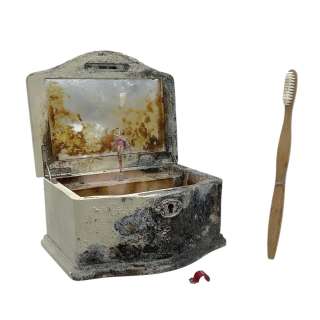 The Handmaid’s Tale June Osborne Screen Used Brush, Ear Curffs & Chest Ep 610 | VIP Fan Auctions