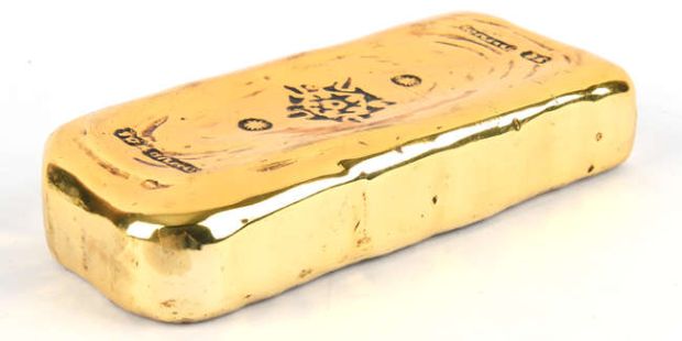 Game of Thrones (2011-2019) Production-made Gold Bar prop from the HBO TV series. As intended to be… | Ewbank’s