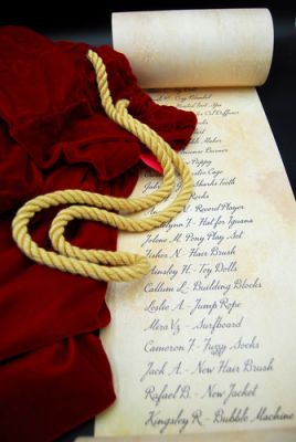 The Santa Clauses Original Prop Hero Human Sized Santa Sack Season 1 Ep 1 Scroll