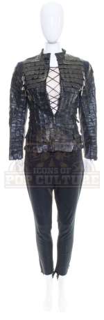 Lot 76 - Charlie‘s Angels: Full Throttle - Alex’s Stunt Outfit – A205