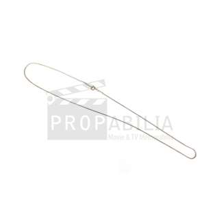 Lot 119 - Awake (Netflix, 2021) - Jill‘s Necklace (0004)