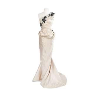 Lia Williams (as Wallis Simpson): A full-length column ballgown Season 1, Episode 5, ’Smoke and Mirrors’ | Bonhams