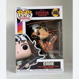 Stranger Things - Signed by Joseph Quinn (Eddie) | Catawiki