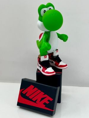 Figurine - Super Mario’s Yoshi - Nike Air Jordan OG Chicago - Plastic | Catawiki
