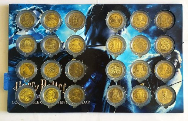Harry Potter - Calendário do Advento de 24 Moedas Colecionáveis - 2019 - Raro! - Warner Bros. | Catawiki