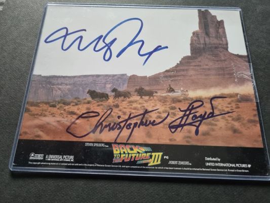 Signed by Michael J. Fox and Christopher Lloyd - COA Official Pix - Back to the Future Part III lobby card | Catawiki