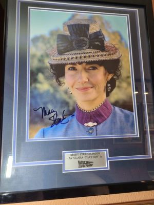 Back to the Future Part III - Signed by Mary Steenburgen (Clara Clayton) - Framed color portrait with plaque - with COA | Catawiki