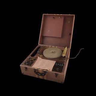 THE SHAWSHANK REDEMPTION (1994) - Lot 343 - Andy Dufresne‘s (Tim Robbins) Screen-Matched Record Player