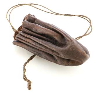 TULIP FEVER - Jan Van Loos‘s (Dane Dehann) Leather Purse