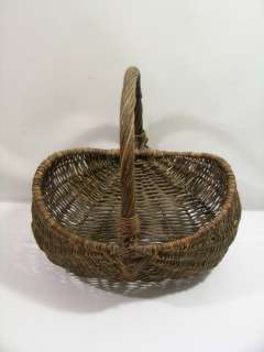 Lot 15 - Mirror Mirror Snow White‘s Basket