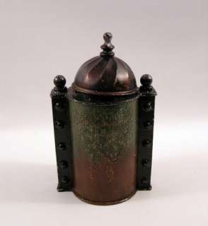 Lot 137 - Oz The Great And Powerful Metal Decorative Prop