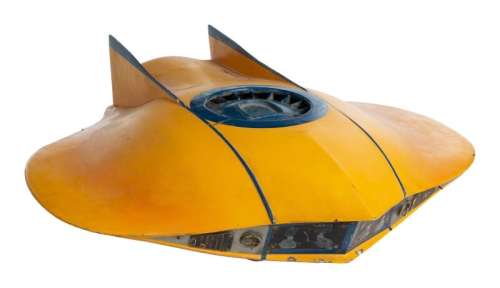 Voyage To The Bottom Of The Sea | FS-1 Submarine Filming Miniature (With DVD) | Julien’s