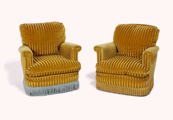 And Just Like That… | Lot #328 - Carrie Bradshaw’s Pair of Gold Damask Upholstered Armchairs | Julien’s