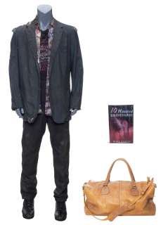 1408 (2007) - Lot #437 : Mike Enslin‘s (John Cusack) Distressed Costume with Book and Bag