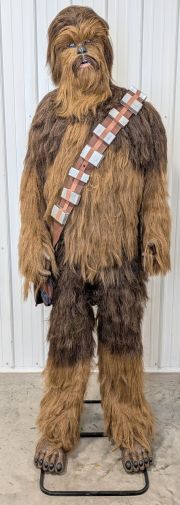 Lot 3271 - 7-1/2ft Life Size Star Wars Chewbacca Animated Wookie Prop | misc / divers