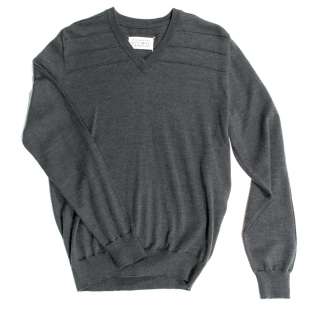 The Girl with the Dragon Tattoo - Lot 88 - Mikael Blomkvist Hero Dark Green V-Neck Sweater from The Girl with the Dragon Tattoo