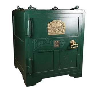 Now You See Me 2 - Lot 14 - Lionel Shrike Magic Performance Safe