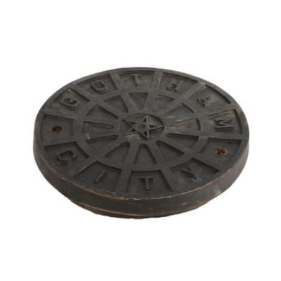 BATMAN BEGINS - Gotham City Manhole Cover
